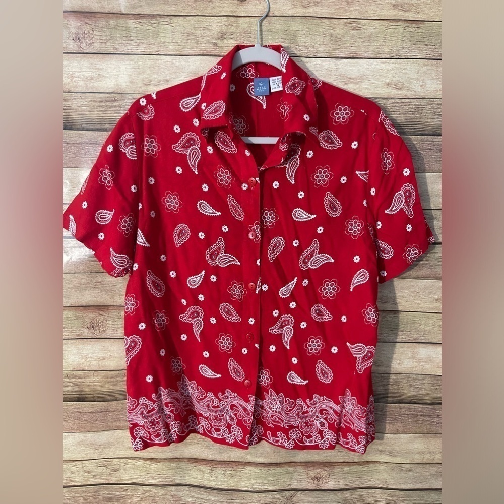 Half Moon Bay Women's Red Paisley Shirt 100% Rayon Classic Button-Up Size: Small